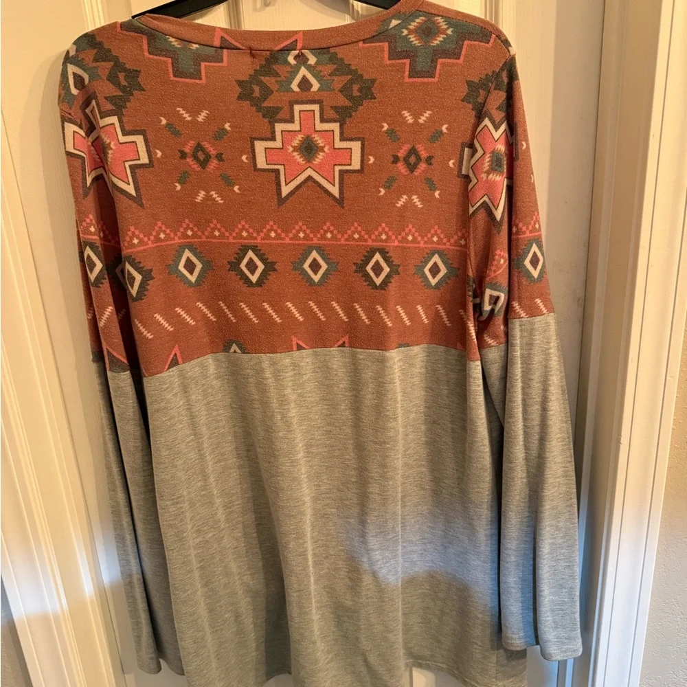 Beeson River Terracotta and Gray Patterned Long Sleeve Top - Picture 3 of 3